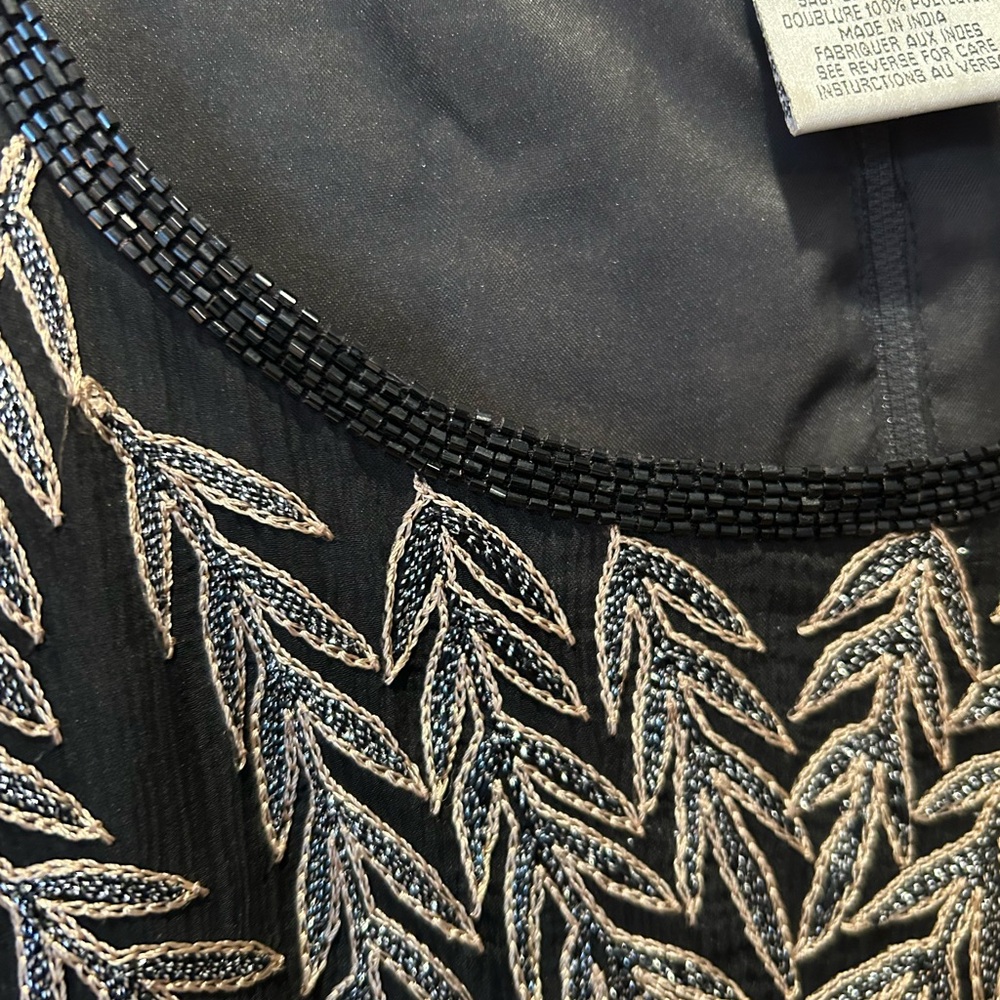 Black And Silver Leaf Patterned Top - image 2